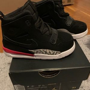Jordan legacy size 7C